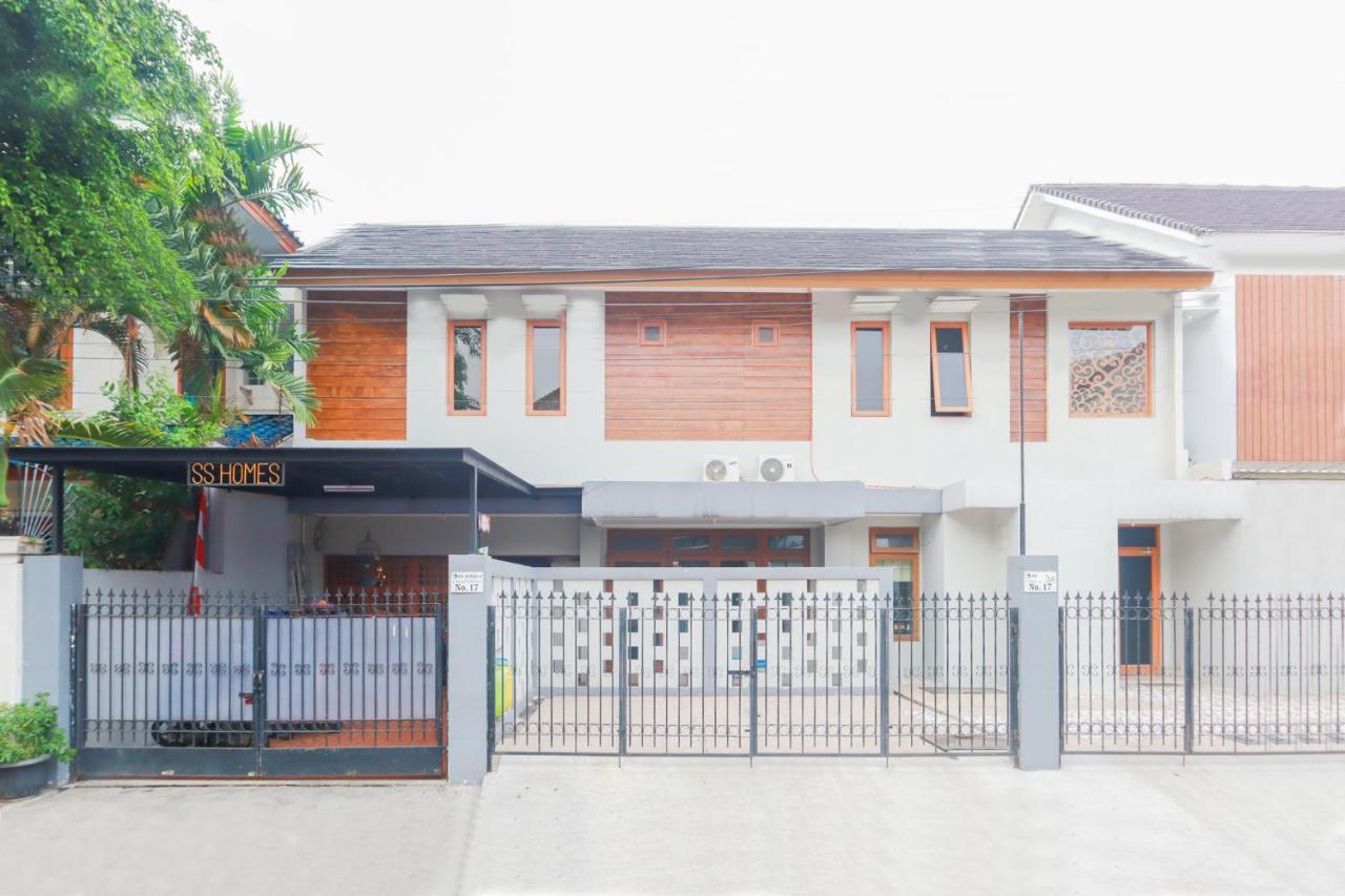 Oyo 2196 Ss Homes Jakarta Exterior photo