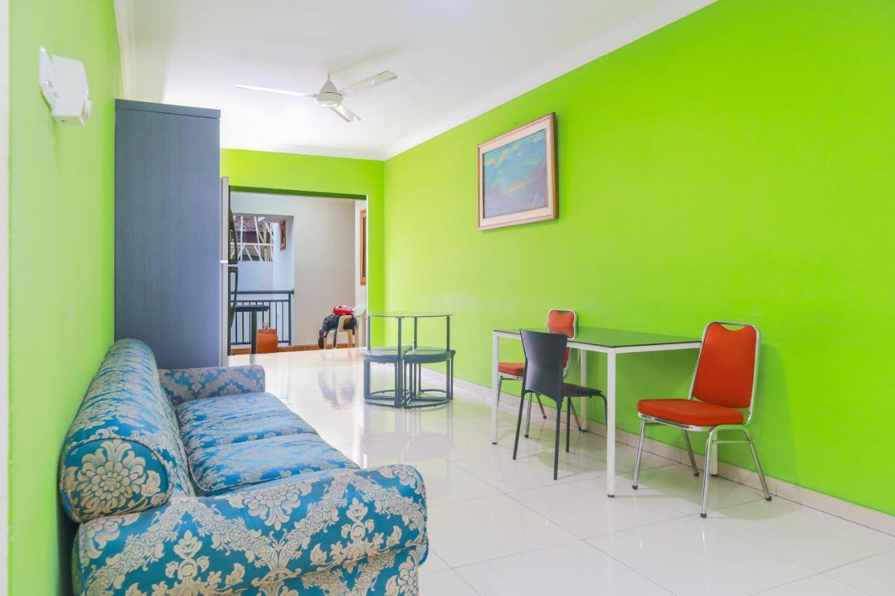 Oyo 2196 Ss Homes Jakarta Exterior photo